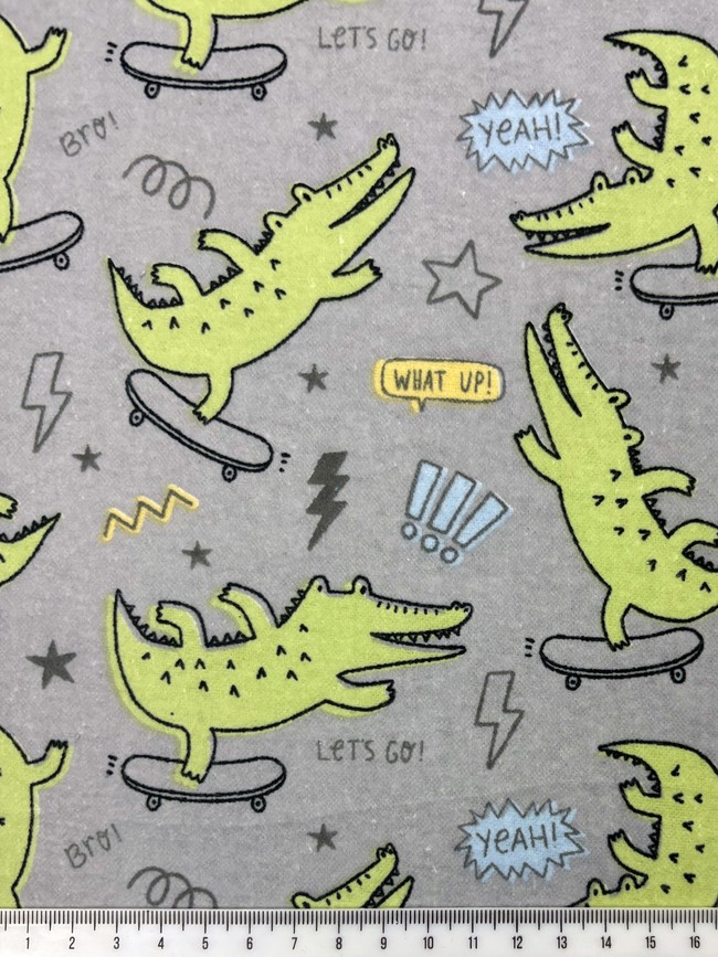 Crocs on Grey Wincyette