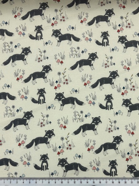 * REDUCED * Wildwood Foxes on Cream Premium Printed Cotton
