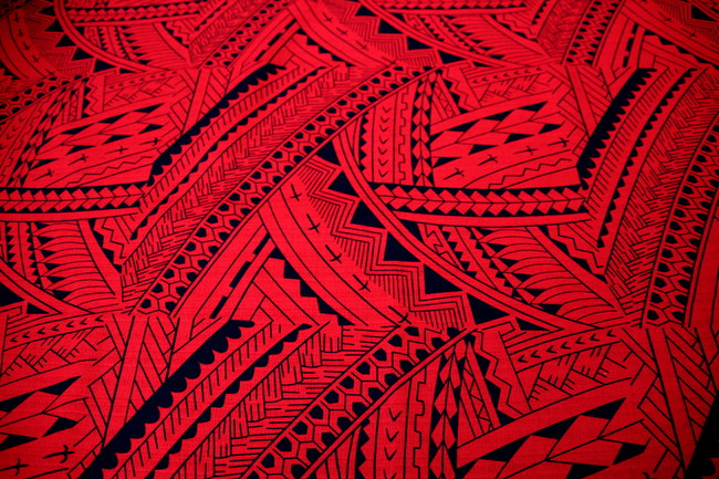 Red & Black 'Niho Mano' Printed Pasifika Dobby