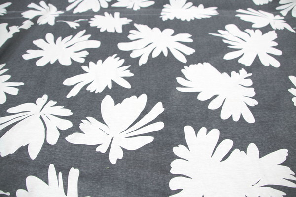 * REMNANT - LARGE FLOWER PRINTED COTTON KNIT